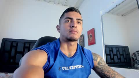 Snapshot of franco_ruiz_ chatting on 12-15-24, 04:04 franco online show from 12-15-24, 04:04