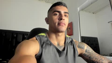 Snapshot of franco_ruiz_ chatting on 12-24-24, 12:44 franco online show from 12-24-24, 12:44