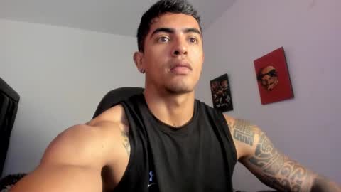 Snapshot of franco_ruiz_ chatting on 09-17-25, 02:52 franco online show from 09-17-25, 02:52