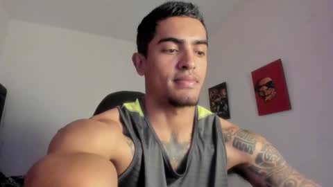 Snapshot of franco_ruiz_ chatting on 02-25-26, 11:09 franco online show from 02-25-26, 11:09