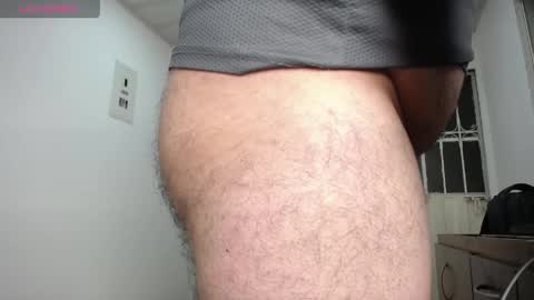 Snapshot of francoisroy chatting on 06-06-26, 02:27 Juan online show from 06-06-26, 02:27