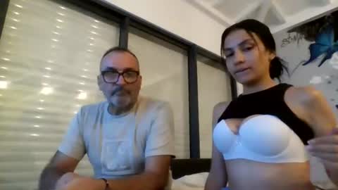 Snapshot of francolombiacouple chatting on 08-02-26, 11:03 francolombiacouple online show from 08-02-26, 11:03