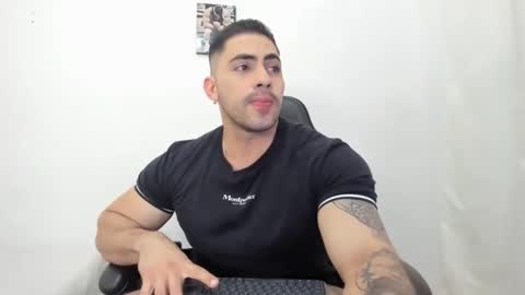 frank_foxx1 online show from 02-09-26, 03:21