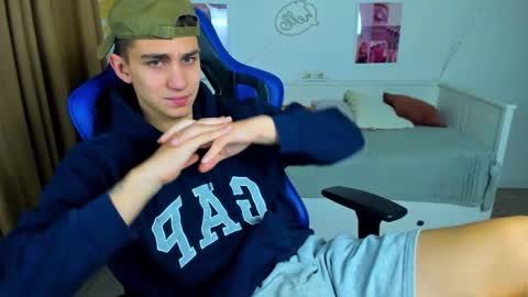 Frank online show from 11-05-25, 05:18