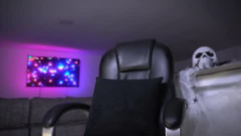 Frank Farrell. Hey remember to give me a thumbs up Ty online show from 10-24-25, 11:12