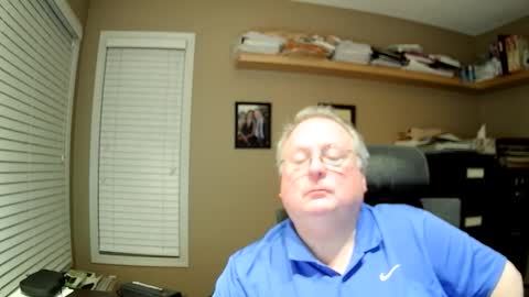Snapshot of frankie6207 chatting on 11-10-25, 07:29 frankie6207 online show from 11-10-25, 07:29
