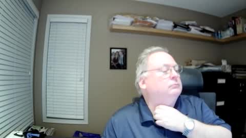 Snapshot of frankie6207 chatting on 11-16-25, 08:42 frankie6207 online show from 11-16-25, 08:42