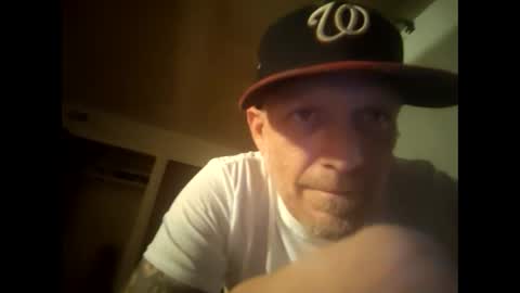 Snapshot of frankieblueeyes4u chatting on 04-15-26, 09:38 Famous Blue Eyes online show from 04-15-26, 09:38