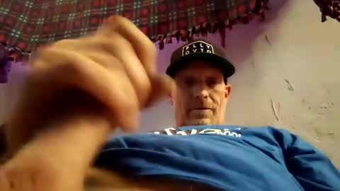 Famous Blue Eyes online show from 05-10-26, 11:32