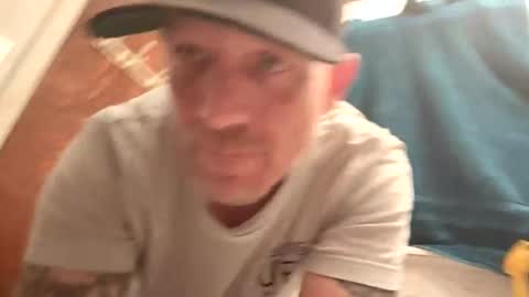 Famous Blue Eyes online show from 05-13-26, 07:39