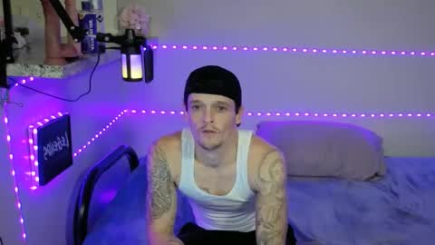 Snapshot of frankoafterdark chatting on 09-14-25, 01:16 Franco online show from 09-14-25, 01:16