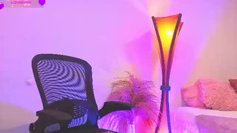 Fransheska online show from 06-16-26, 11:46