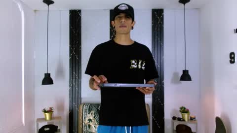 Franvill trato online show from 02-25-26, 07:45