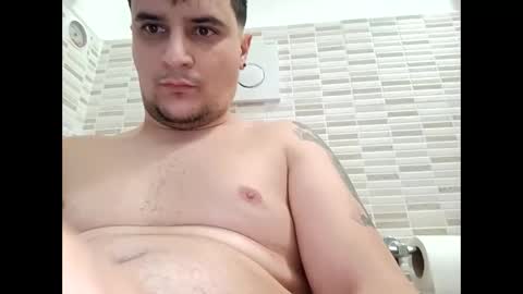 Snapshot of fraromeo2 chatting on 02-10-25, 04:58 fraromeo2 online show from 02-10-25, 04:58