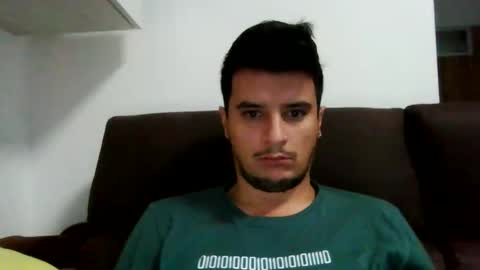 Snapshot of fraromeo2 chatting on 10-15-25, 06:35 fraromeo2 online show from 10-15-25, 06:35