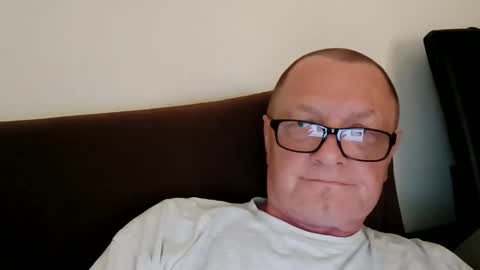 Wolfi online show from 05-23-26, 06:18