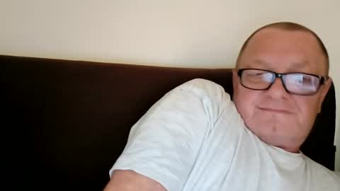 Wolfi online show from 05-25-26, 06:19