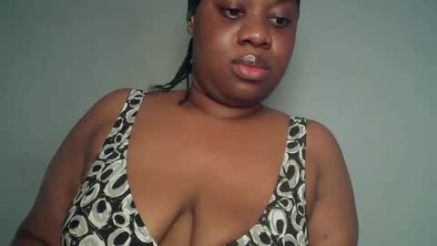 Snapshot of freaky_slut5 chatting on 04-27-26, 04:10 freaky slut5 online show from 04-27-26, 04:10