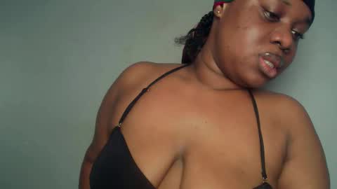 Snapshot of freaky_slut5 chatting on 04-28-26, 04:28 freaky slut5 online show from 04-28-26, 04:28