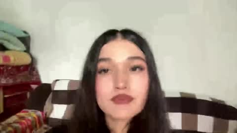 Mia online show from 06-06-26, 05:12