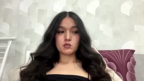 Mia online show from 06-29-26, 10:15