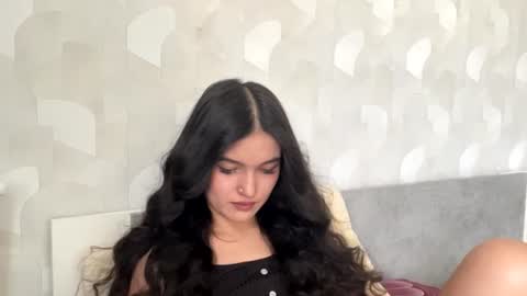 Mia online show from 07-20-26, 10:39