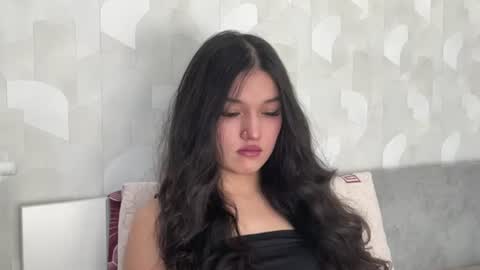 Mia online show from 07-29-26, 03:15