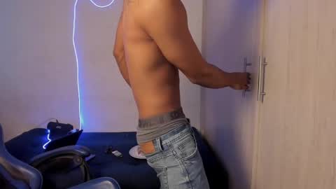 valeria online show from 03-28-26, 06:18