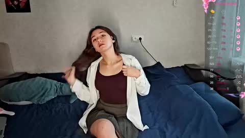 Mia online show from 12-03-25, 11:08