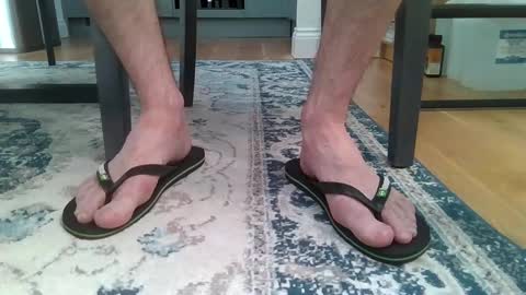 Snapshot of fredthetom12 chatting on 09-09-25, 07:41 Greedy Fred online show from 09-09-25, 07:41