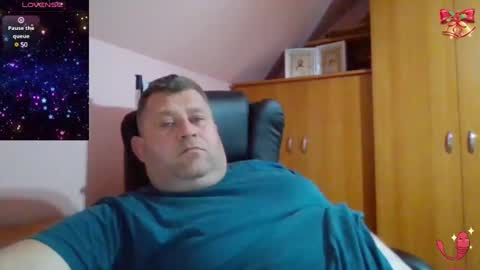 freeboy80180 online show from 03-01-25, 06:43