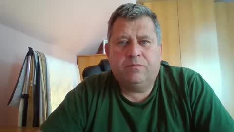 freeboy80180 online show from 09-18-25, 02:41