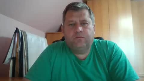 freeboy80180 online show from 09-21-25, 06:04