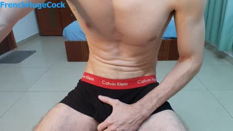 Manson FrenchHugeCock online show from 10-30-25, 04:58