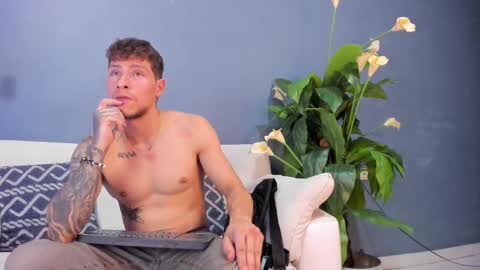 Xavier online show from 10-03-25, 01:24