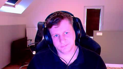 Snapshot of frenchfrieswithmayo chatting on 10-11-25, 12:15 French fries online show from 10-11-25, 12:15