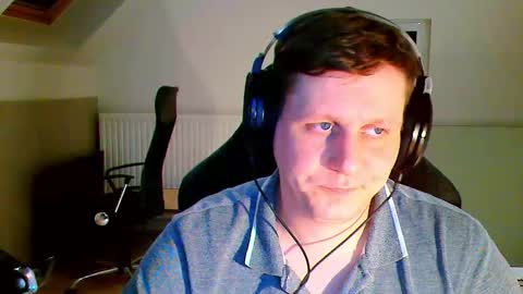 Snapshot of frenchfrieswithmayo chatting on 10-17-25, 05:15 French fries online show from 10-17-25, 05:15