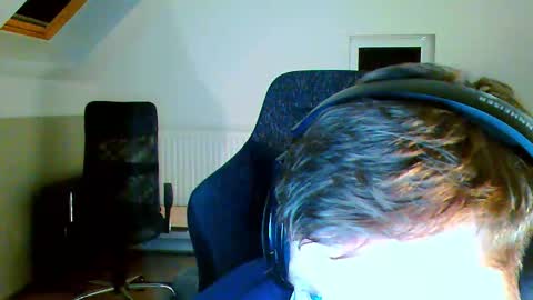 Snapshot of frenchfrieswithmayo chatting on 10-24-25, 05:09 French fries online show from 10-24-25, 05:09