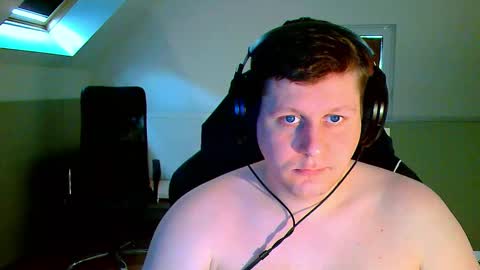 Snapshot of frenchfrieswithmayo chatting on 10-26-25, 03:07 French fries online show from 10-26-25, 03:07