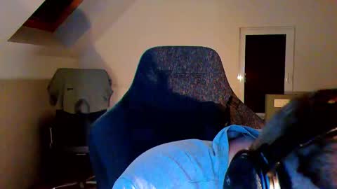 French fries online show from 11-20-25, 08:52