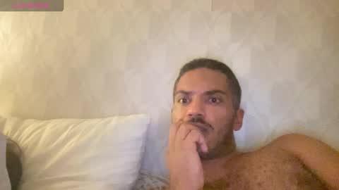 Snapshot of frenchlovers23 chatting on 11-08-25, 10:52 frenchlovers23 online show from 11-08-25, 10:52