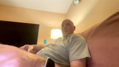 Snapshot of freshfromthepump chatting on 11-30-25, 11:31 freshfromthepump online show from 11-30-25, 11:31