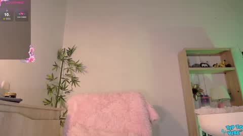 Snapshot of fresita44 chatting on 12-18-24, 01:37 see u 500 pm hora col online show from 12-18-24, 01:37