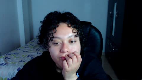 Snapshot of freud_x_louise1 chatting on 01-03-25, 09:04 Louise  online show from 01-03-25, 09:04