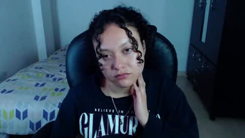 Snapshot of freud_x_louise1 chatting on 03-07-25, 05:18 Louise  online show from 03-07-25, 05:18