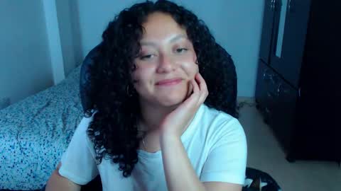 Snapshot of freud_x_louise1 chatting on 09-09-25, 04:56 Louise  online show from 09-09-25, 04:56