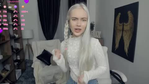 Freya online show from 02-12-26, 07:09