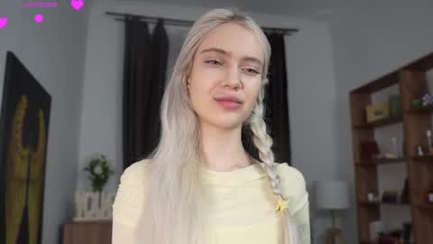 Freya online show from 03-20-26, 07:41