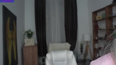 Freya online show from 04-11-26, 07:40