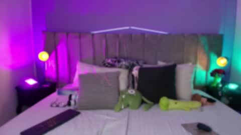 Snapshot of freya_stonee chatting on 02-11-25, 02:13 Freya online show from 02-11-25, 02:13
